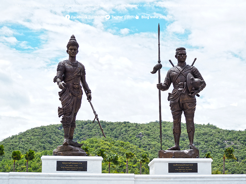 พ่อขุนรามคำแหงมหาราช และสมเด็จพระนเรศวรมหาราช