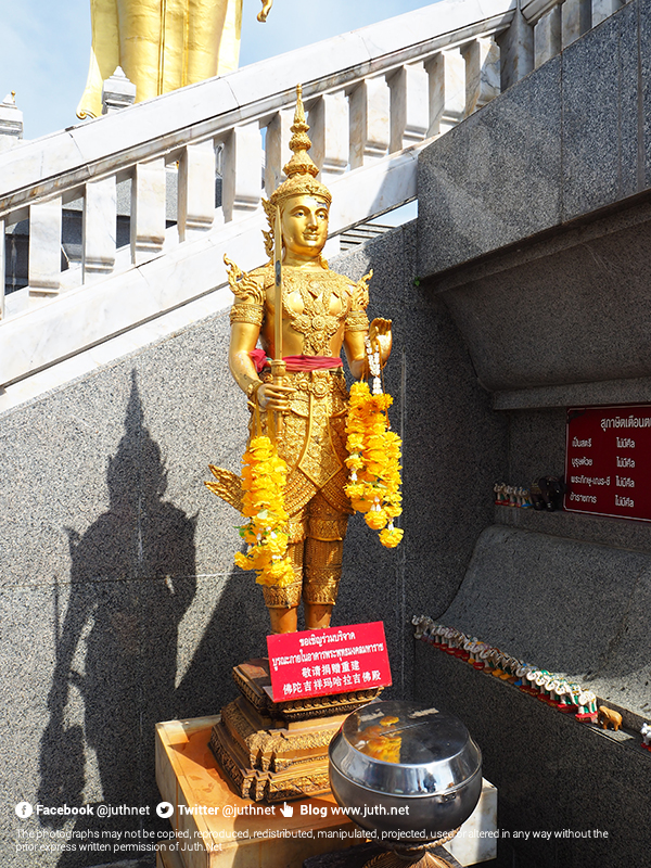 ภายในบริเวณพระพุทธมงคลมหาราช