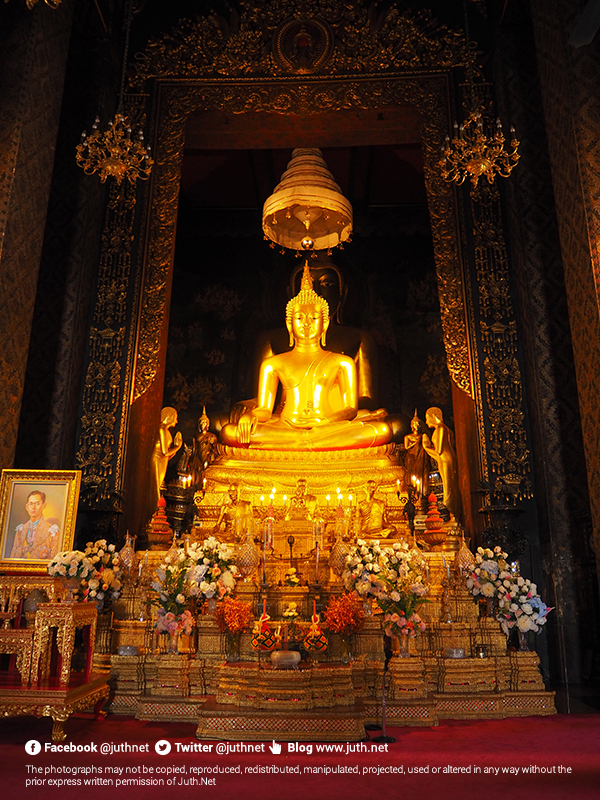 ภายในพระอุโบสถ